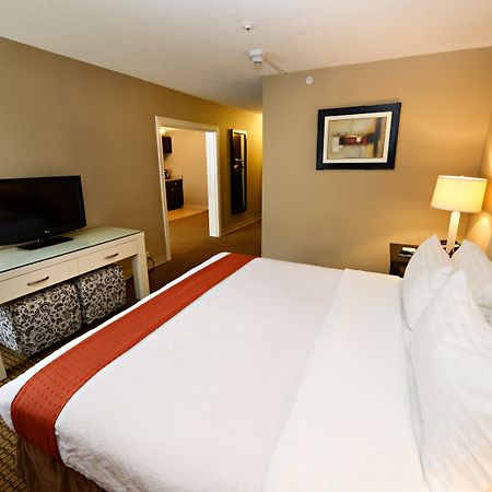 Holiday Inn & Suites Boston Peabody, An Ihg Hotel Extérieur photo