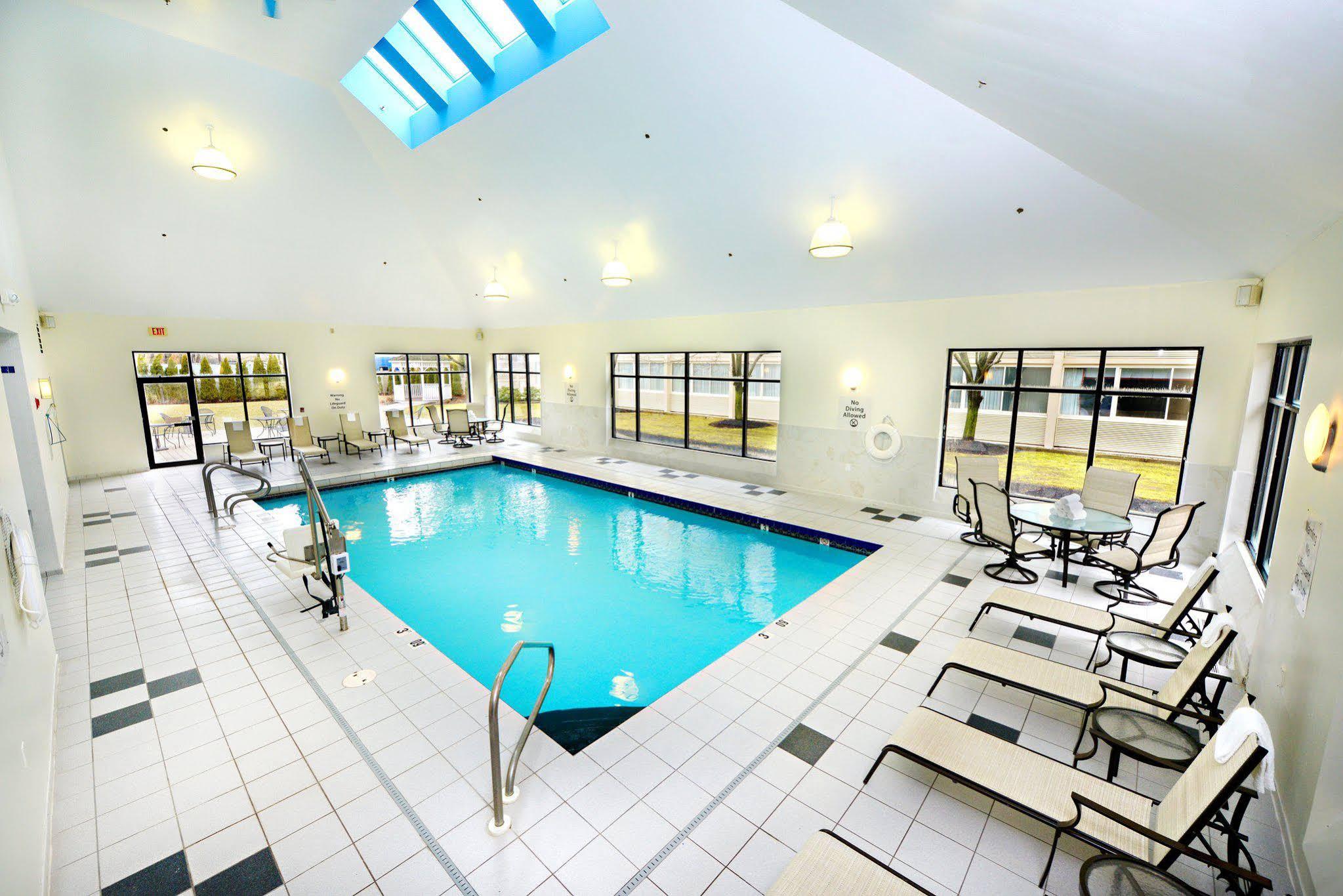 Holiday Inn & Suites Boston Peabody, An Ihg Hotel Extérieur photo