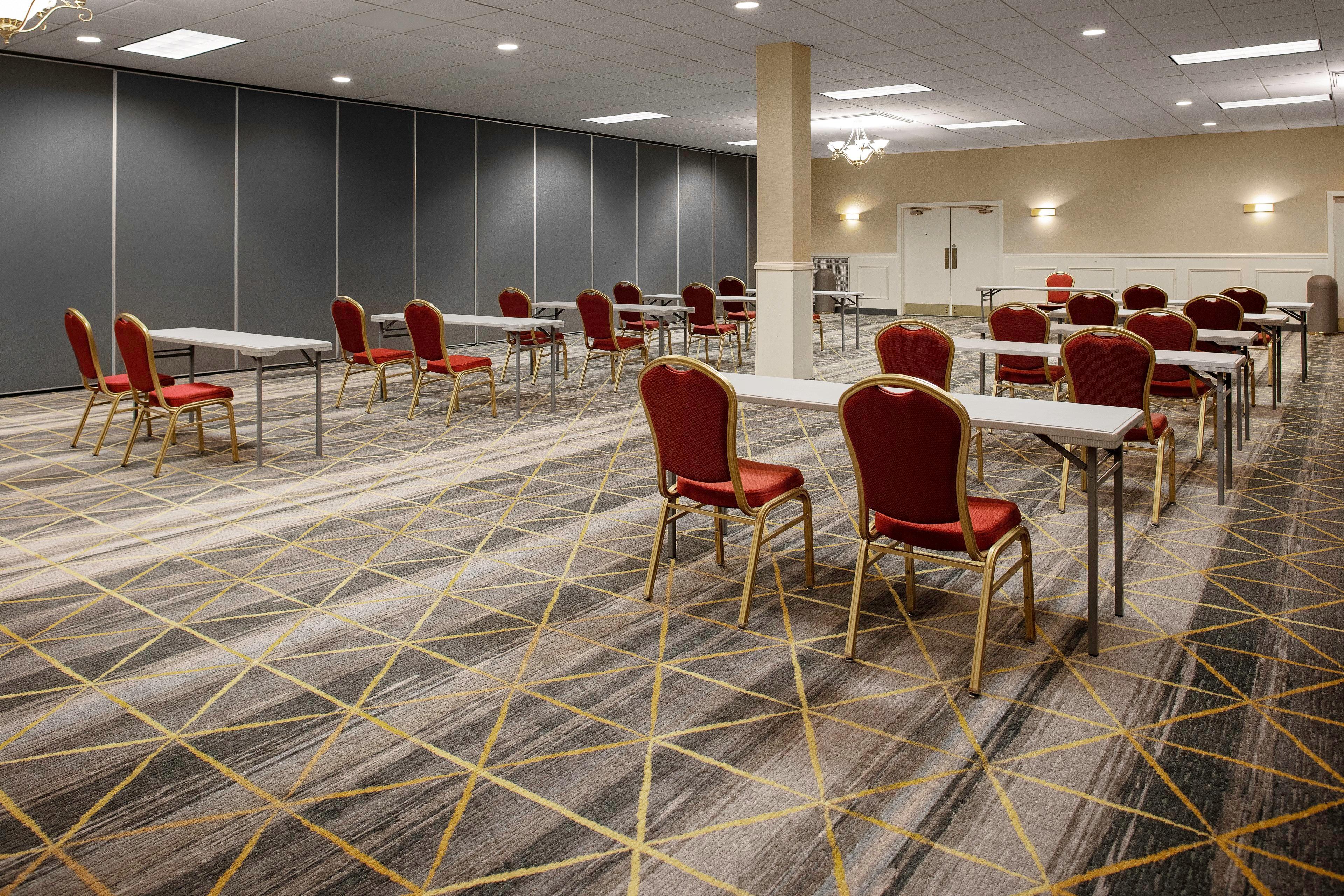 Holiday Inn & Suites Boston Peabody, An Ihg Hotel Extérieur photo