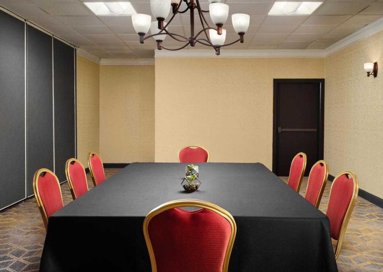 Holiday Inn & Suites Boston Peabody, An Ihg Hotel Extérieur photo