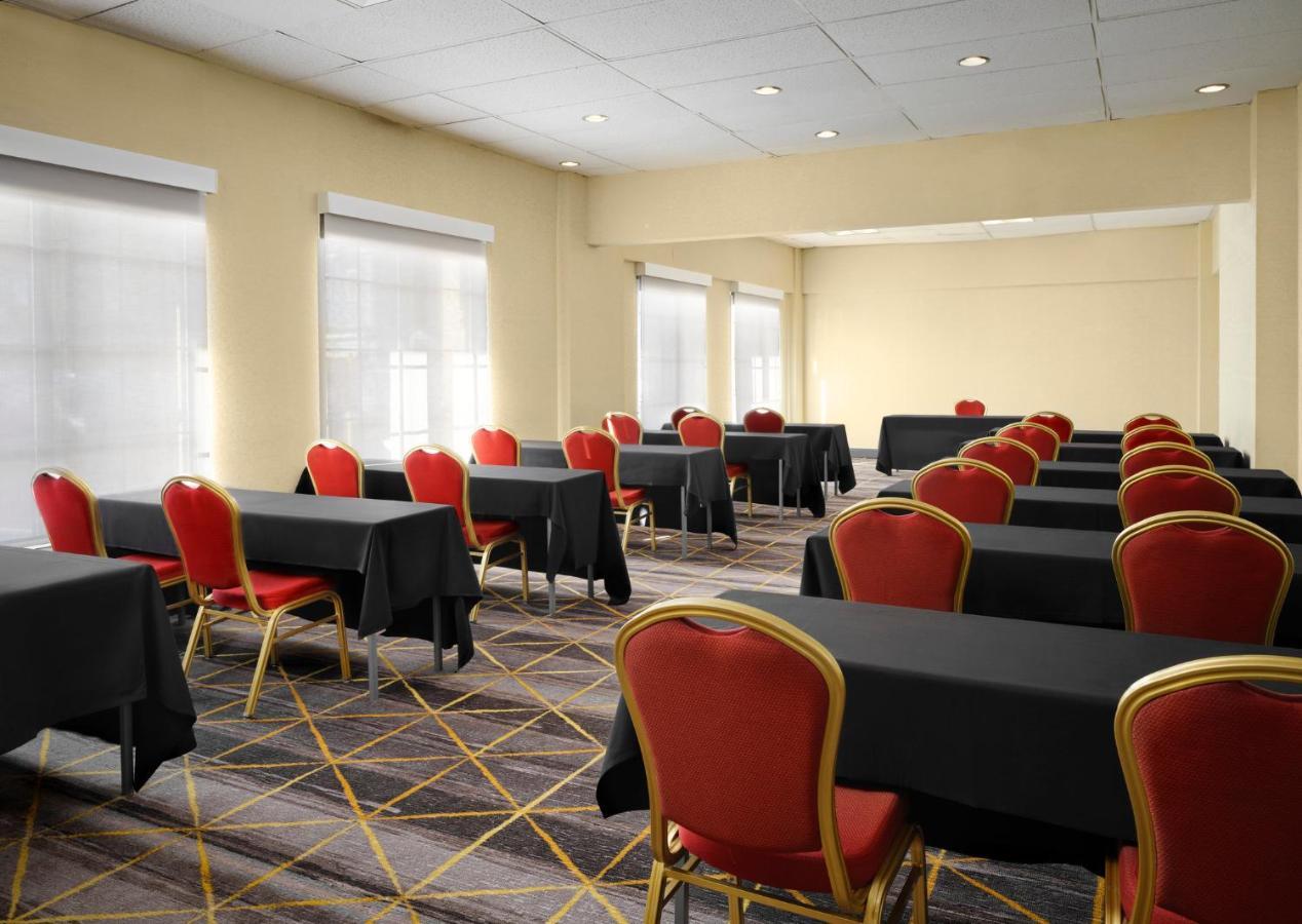Holiday Inn & Suites Boston Peabody, An Ihg Hotel Extérieur photo