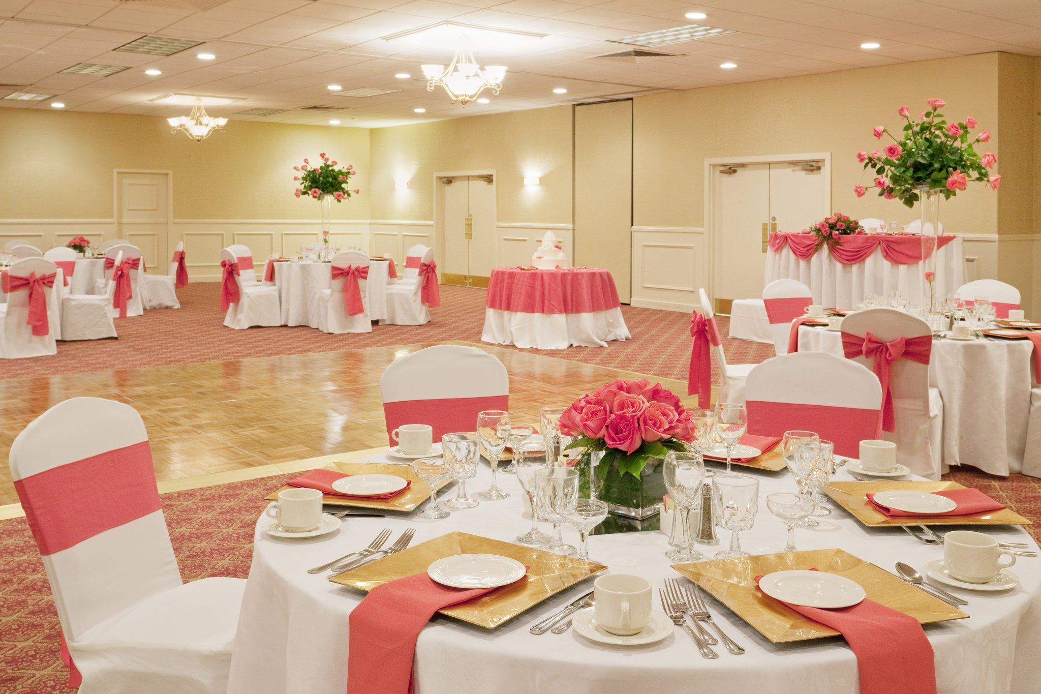 Holiday Inn & Suites Boston Peabody, An Ihg Hotel Extérieur photo